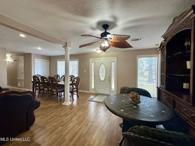 FORMAL DINING | Image 20