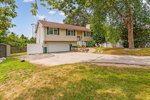 156 Mount Vernon St, Lawrence, MA, 01843-3301 | Card Image