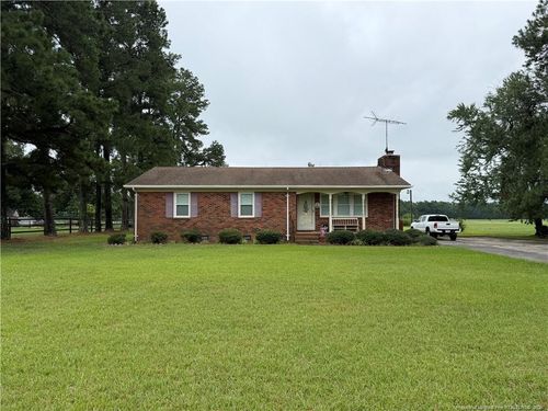 672 E Palmer St, Raeford, NC, 28376-6647 | Card Image