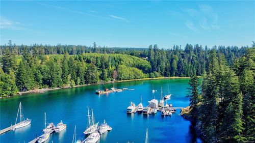 896 April Point Rd, Quathiaski Cove, BC, V0P1N0 | Card Image