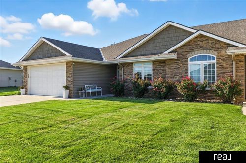 5221 Carriage Rd, Council Bluffs, IA, 51501-8628 | Card Image