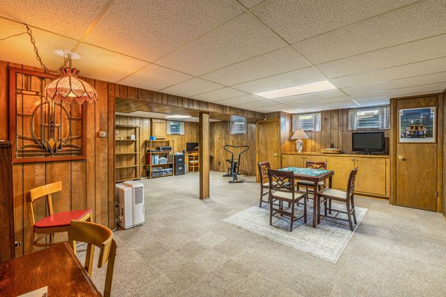 6037 N Elm Tree Rd, House other with 4 bedrooms, 2 bathrooms and null parking in GLENDALE WI | Image 14