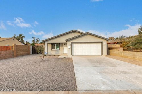 3828 W Latham St, Phoenix, AZ, 85009-3232 | Card Image