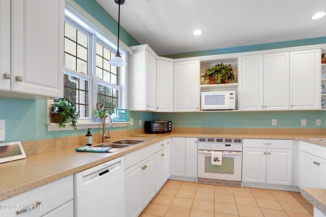 161 N Lake Dr, House other with 3 bedrooms, 2 bathrooms and 2 parking in Boiling Spring Lakes NC | Image 7