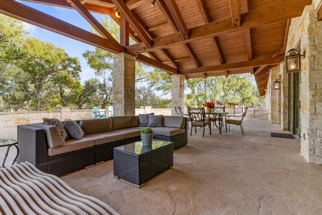 170 Goose Landing Way, Home with 5 bedrooms, 6 bathrooms and 3 parking in Harper TX | Image 26