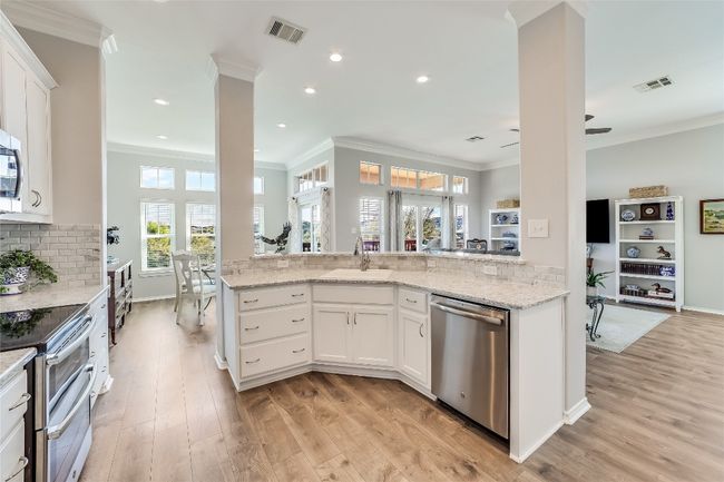 12 - 20917 Waterside Dr, Condo with 3 bedrooms, 4 bathrooms and 4 parking in Lago Vista TX | Image 14