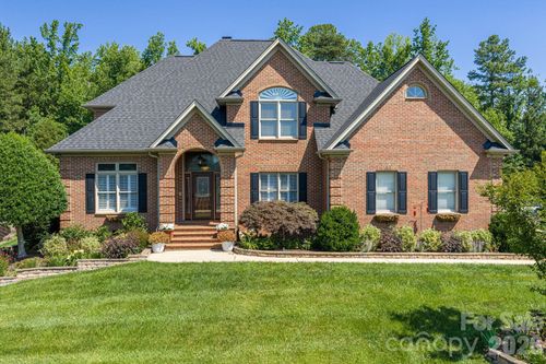3740 Sand Wedge Dr, Gastonia, NC, 28056-6627 | Card Image
