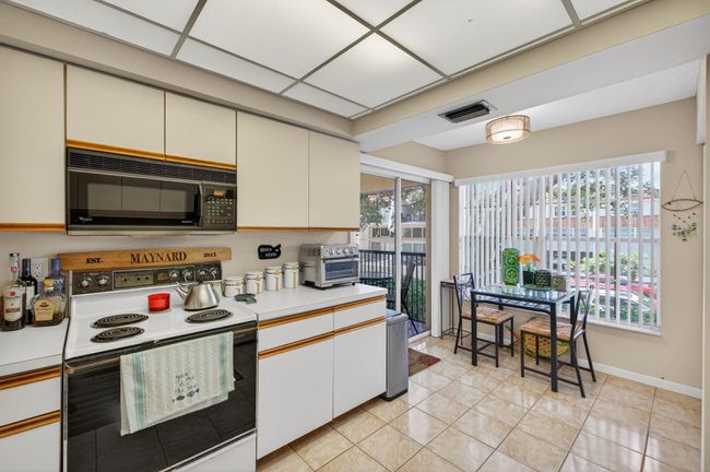 APT-506 - 2121 S Ocean Blvd, Condo with 2 bedrooms, 2 bathrooms and null parking in Pompano Beach FL | Image 20