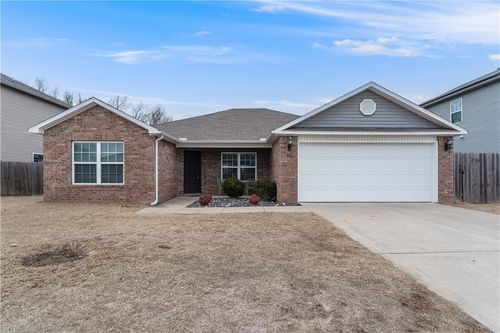 802 Sw Green World St, Bentonville, AR, 72712-2369 | Card Image