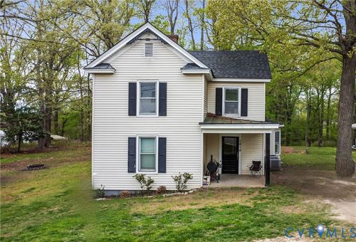 1016 Court St, Victoria, VA, 23974-9476 | Card Image
