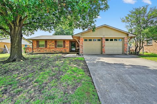 818 Patricia Dr, Sherman, TX, 75090-8338 | Card Image