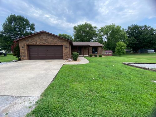 303 W Blake St, Benton, IL, 62812-1844 | Card Image
