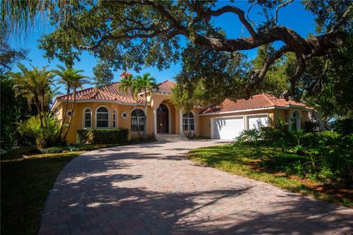 7350 Periwinkle Dr, SARASOTA, FL, 34231-5322 | Card Image