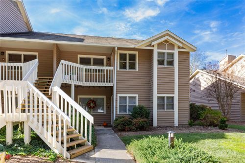 9 Timberlake Dr, Asheville, NC, 28803-9534 | Card Image