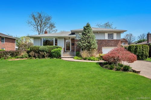 98 Larch Dr, New Hyde Park, NY, 11040-2343 | Card Image