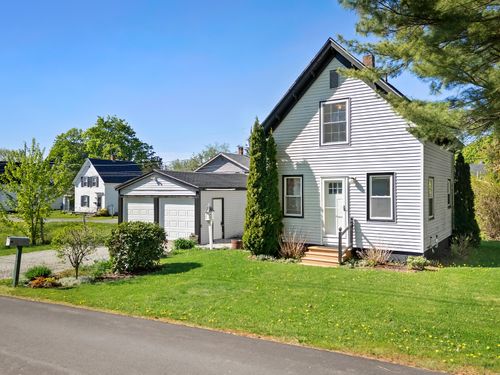 30 Admontem Ave, Rockland, ME, 04841-3002 | Card Image