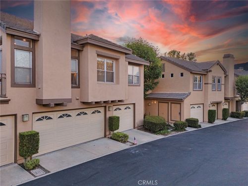 922 S Country Glen Way, Anaheim, CA, 92808 | Card Image