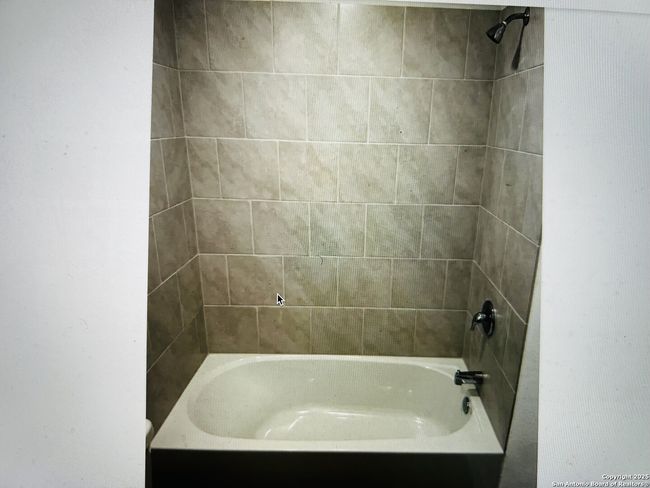 10930 Chatham Ct, House other with 3 bedrooms, 2 bathrooms and null parking in Converse TX | Image 9