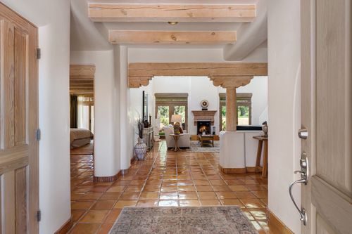 632-3101 Old Pecos Trail, Santa Fe, NM, 87505 | Card Image