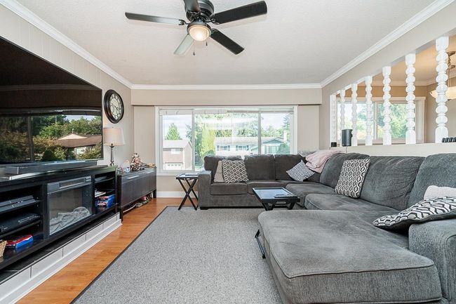 12155 Gee Street, House other with 4 bedrooms, 2 bathrooms and 2 parking in Maple Ridge BC | Image 11