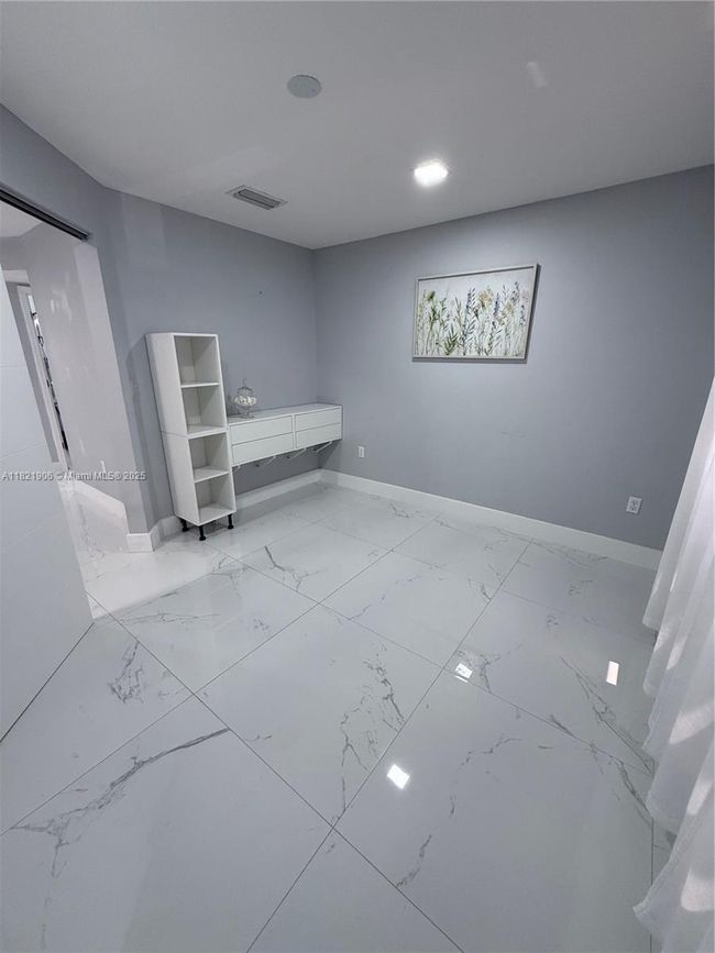UNIT-119 - 11115 W Okeechobee Rd, Condo with 3 bedrooms, 3 bathrooms and null parking in Hialeah Gardens FL | Image 12