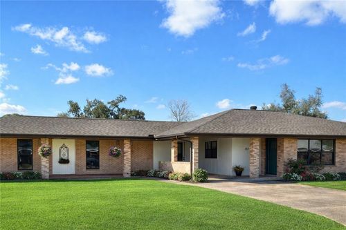 571 Oak St, Norco, LA, 70079-2121 | Card Image