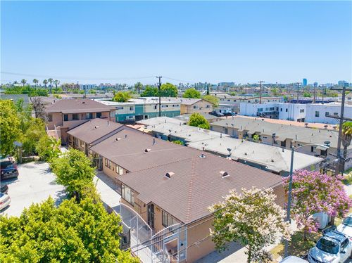 1876 Henderson Ave, Long Beach, CA, 90806-6122 | Card Image