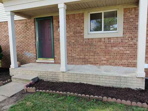 2006 W Franklin Dr, Canton, MI, 48187-2919 | Card Image