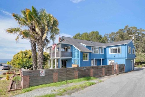 61 Ocean St, Davenport, CA, 95017 | Card Image
