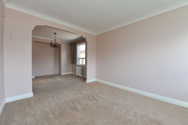 134 Kane Ave, House other with 3 bedrooms, 2 bathrooms and 4 parking in York ON | Image 4