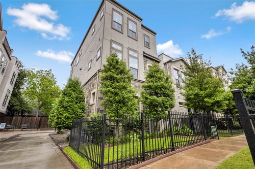 5485 Beecher St, Dallas, TX, 75209-6208 | Card Image