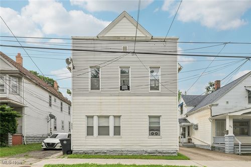 6800 Fullerton Ave, Cleveland, OH, 44105-3874 | Card Image