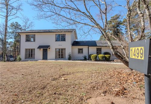 1499 Smokehouse Ln, STONE MOUNTAIN, GA, 30088-3312 | Card Image