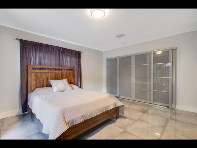 1435 Ne 39 Th St, House other with 2 bedrooms, 1 bathrooms and null parking in Oakland Park FL | Image 19