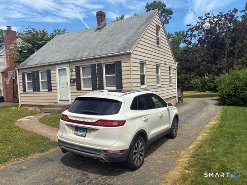 63 Thompson St, Hamden, CT, 06518-3311 | Card Image