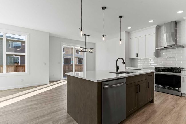 271 Kinniburgh Loop, House other with 4 bedrooms, 3 bathrooms and 4 parking in Chestermere AB | Image 11