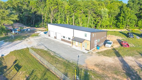 15427 W Highway 12, Gentry, AR, 72734-9224 | Card Image