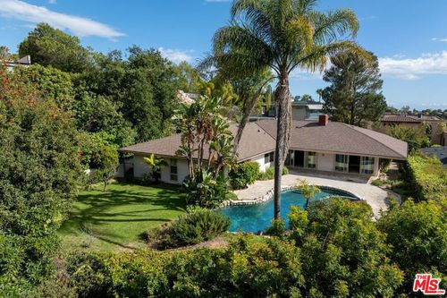 9115 Leander Place, Beverly Hills, CA, 90210 | Card Image
