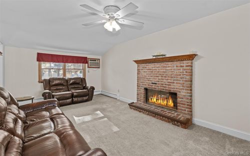 1860 Maurice Avenue, Hempstead, NY, 11554 | Card Image