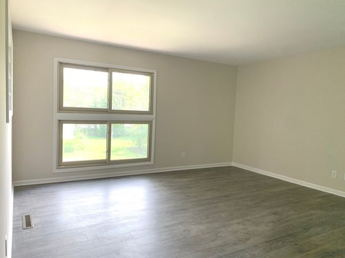 119 Ridge Ln, Geneva, IL, 60134-2431 | Card Image