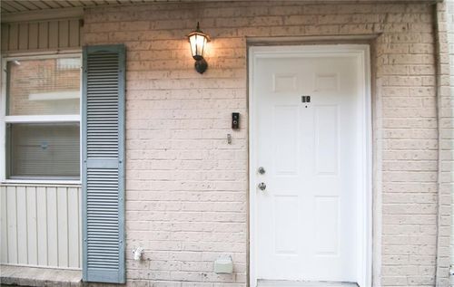 19-2117 Giuffrias Ave, Metairie, LA, 70001-6625 | Card Image