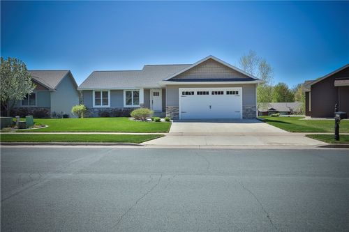2323 Aurora Cir, River Falls, WI, 54022-4885 | Card Image