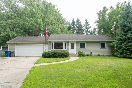 1427 22nd Ave S, Moorhead, MN, 56560-5855 | Card Image