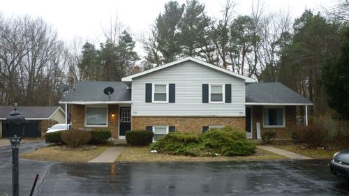 4690 Burton St Se, Grand Rapids, MI, 49546-6313 | Card Image