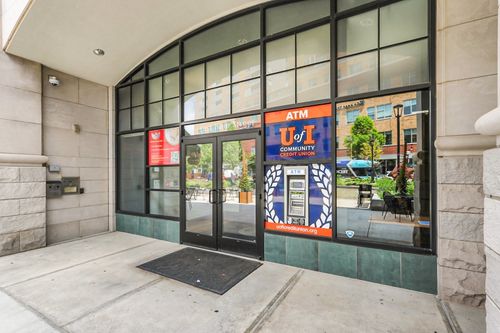 422-1 E Main St, Champaign, IL, 61820-1315 | Card Image