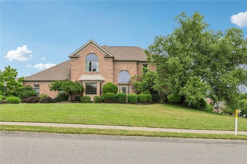 2100 Crestwood Dr, Mc Donald, PA, 15057-3515 | Card Image