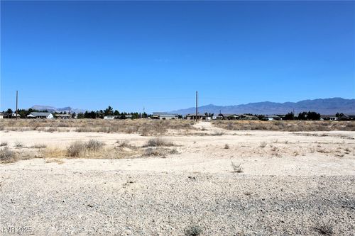 220 Cavalry St, Pahrump, NV, 89048-6785 | Card Image