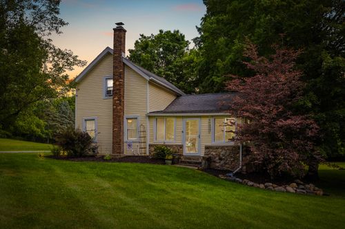 603 Adrian St, Manchester, MI, 48158-9637 | Card Image