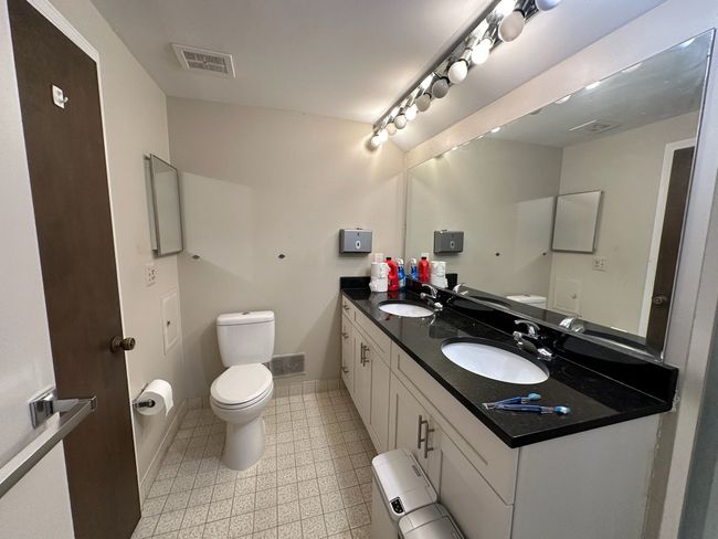 1885 Chipping Way, Condo with 4 bedrooms, 3 bathrooms and null parking in Bloomfield Hills MI | Image 23