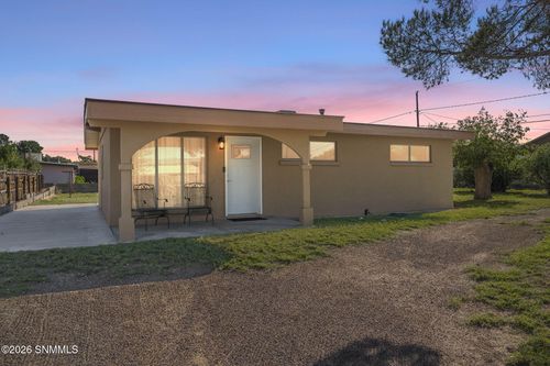 1504 Sacramento St, Las Cruces, NM, 88001-2136 | Card Image